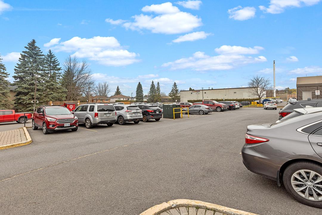 2555 Saint Joseph Boulevard, Ottawa, ON