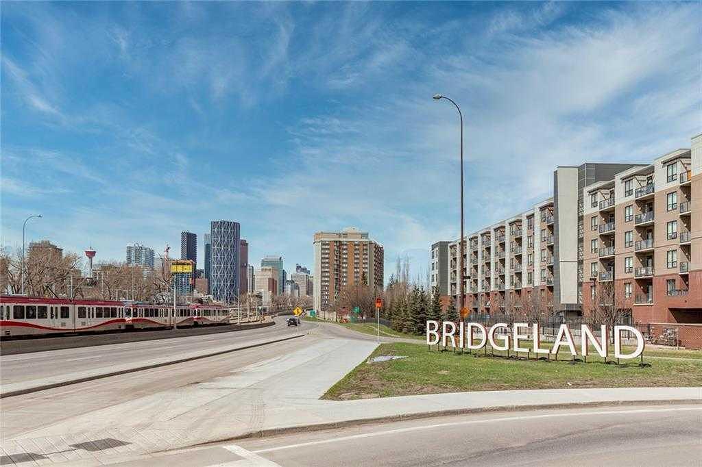 232 8A Street Northeast, Calgary, AB