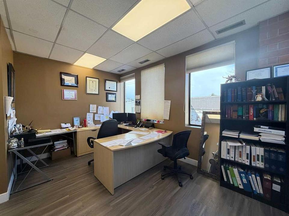 204 - 136 17 Avenue Northeast, Calgary, AB