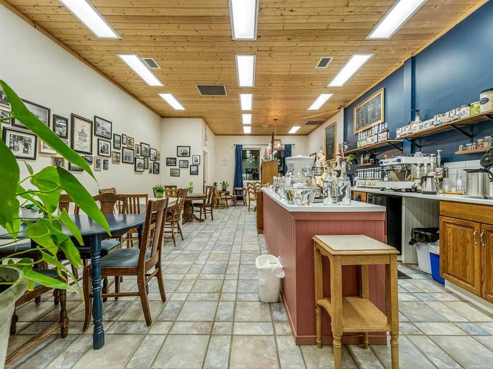 19 Broadway Street North, Raymond, AB