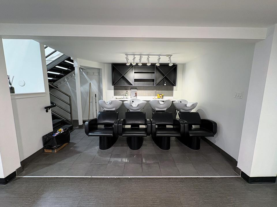 1317 Douglas Street, Victoria, BC