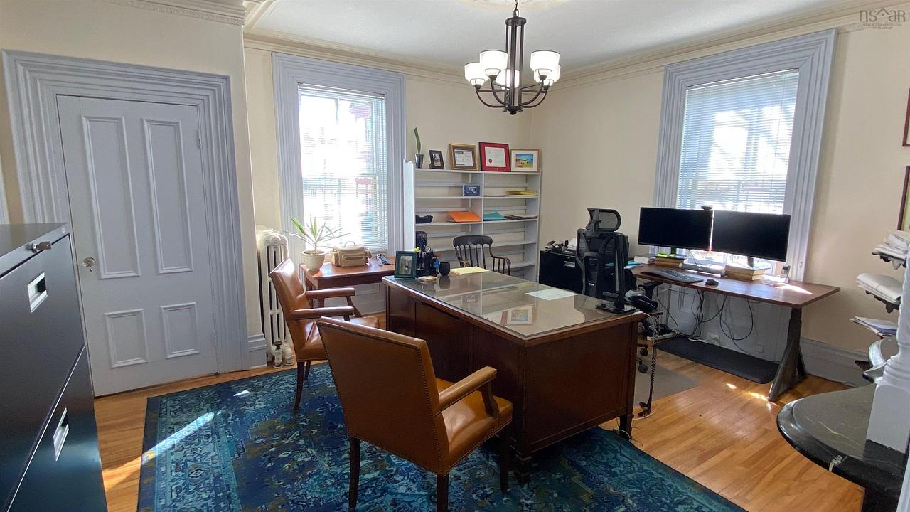 28 King Street, Lunenburg, NS