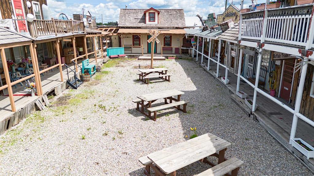 44 Main Street East, Big Valley, AB