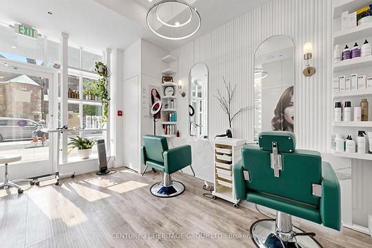 220 Bloor Street West, Toronto, ON