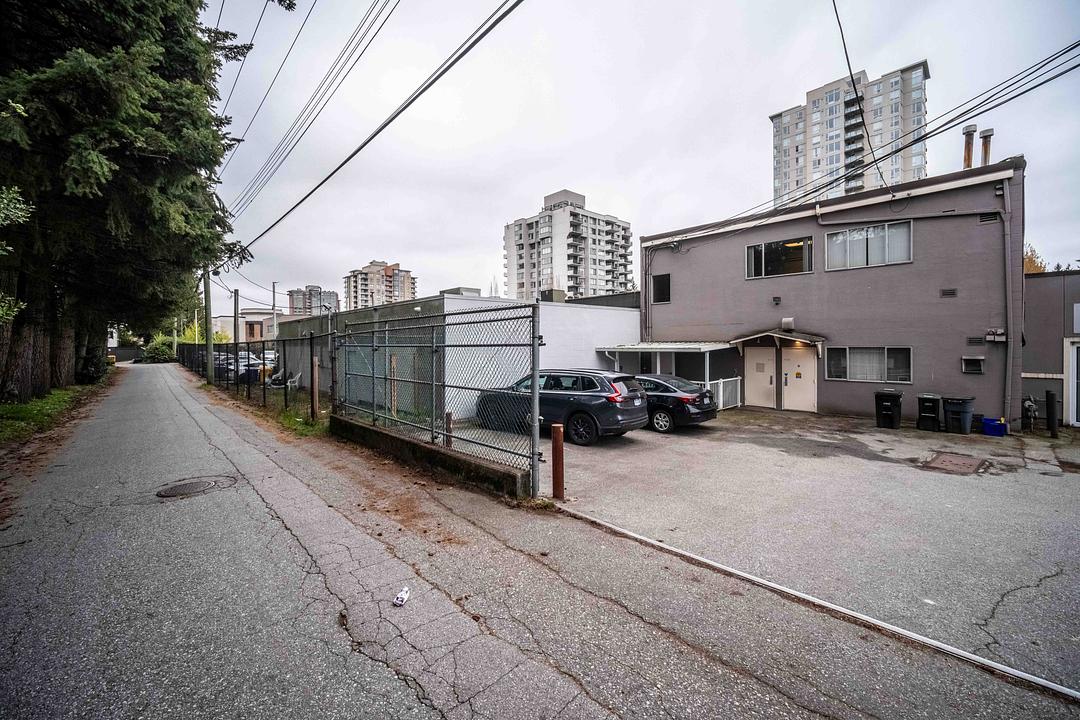 7009-7011 - 7009 Kingsway, Burnaby, BC