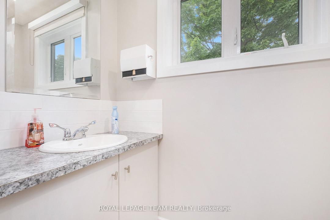 6045 Perth Street, Ottawa, ON