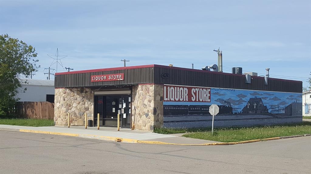 114 Centre Street, McLennan, AB