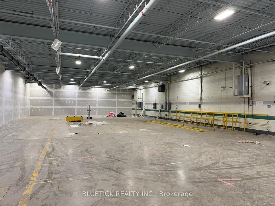 1A - 44 Rolark Drive, Toronto, ON