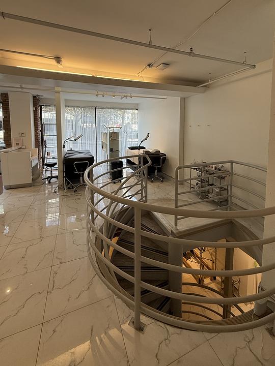 512 Beatty St, Vancouver, BC