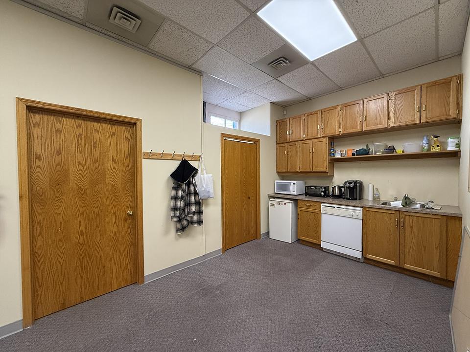 B - 4730 50 Street, Red Deer, AB