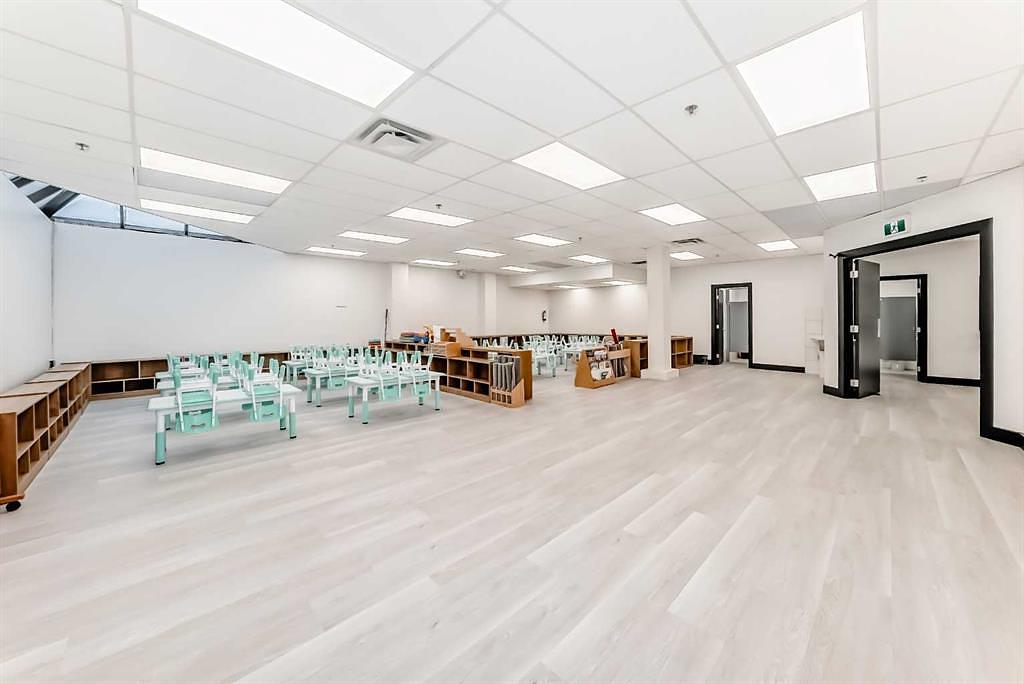 5,9,15 - 1015 Centre Street Northwest, Calgary, AB
