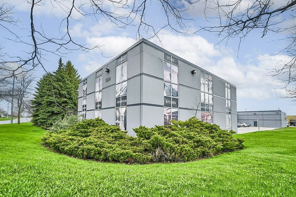 1 - 1333 Thornton Road South, Oshawa, ON