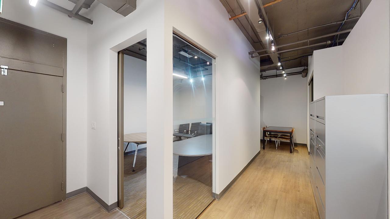 621 - 111 Peter Street, Toronto, ON