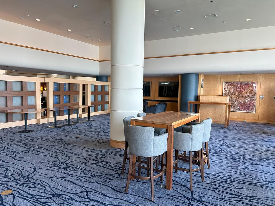 300 Restaurant - 999 Canada Place, Vancouver, BC