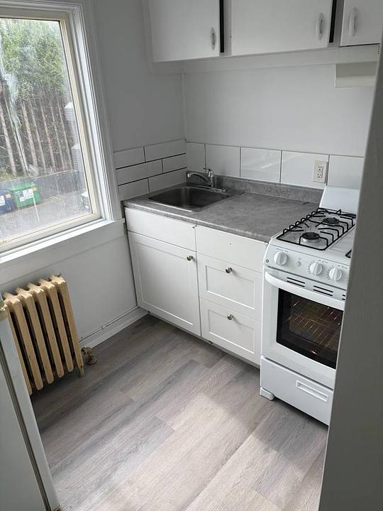12 - 7387 10th Ave , Burnaby, BC