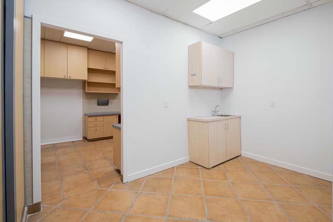 505 - 5881-5889 Cote des Neiges, Montreal, QC