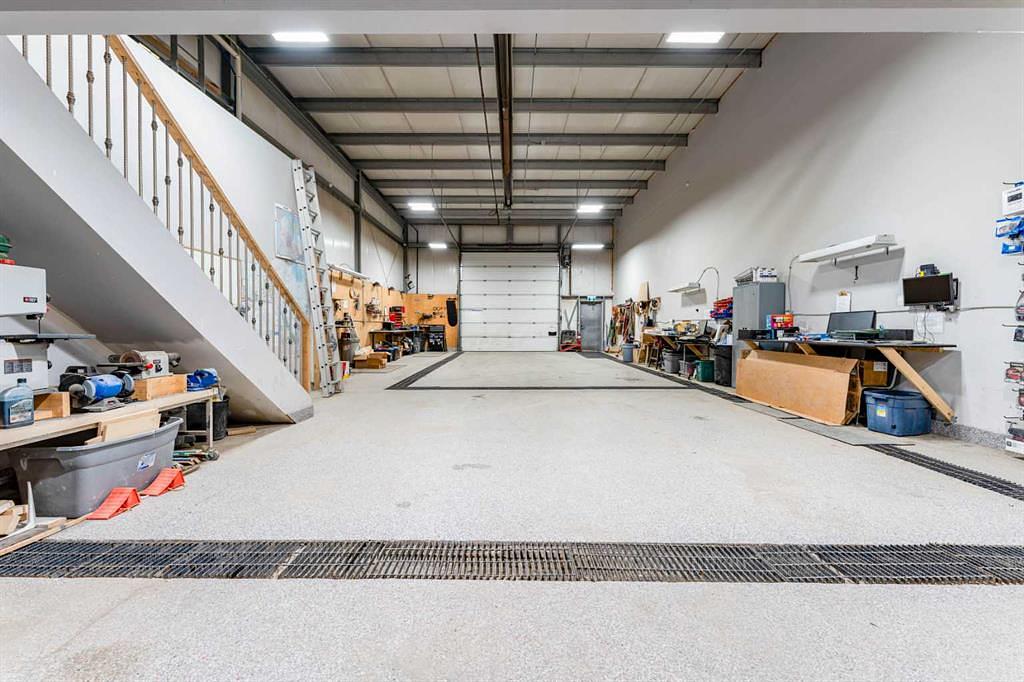 10 - 235105 Wrangler Drive, Rocky View County, AB