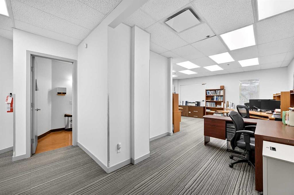 140 - 5700 1 Street Southwest, Calgary, AB