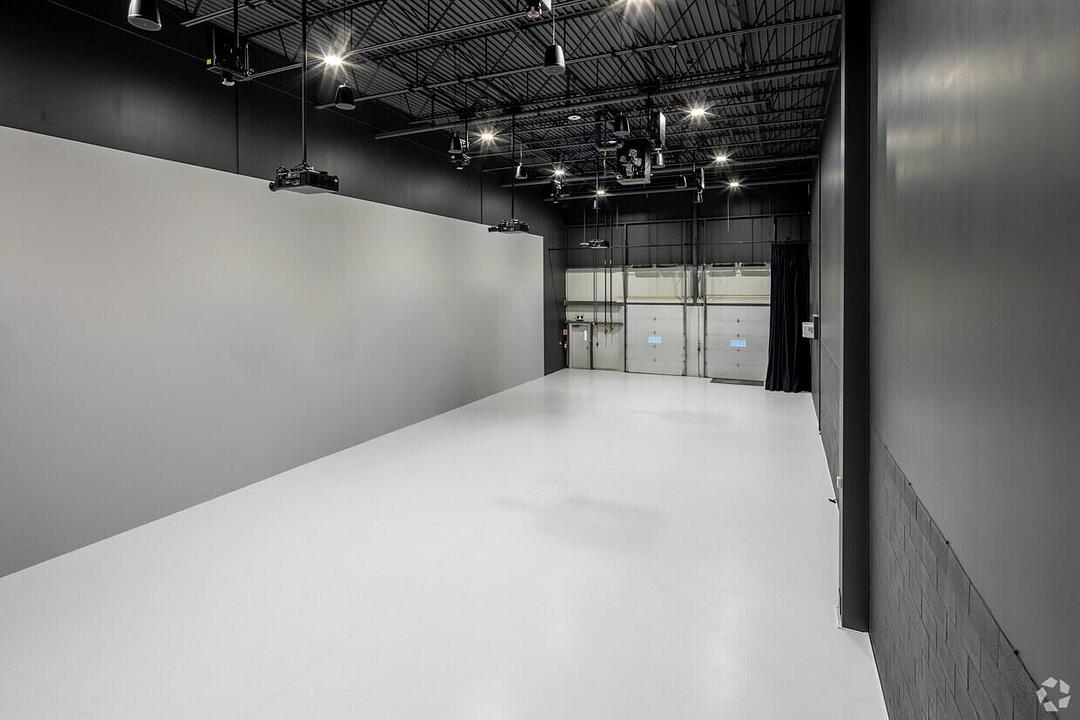 103 - 4993 Rue Louis-B.-Mayer, Laval, QC