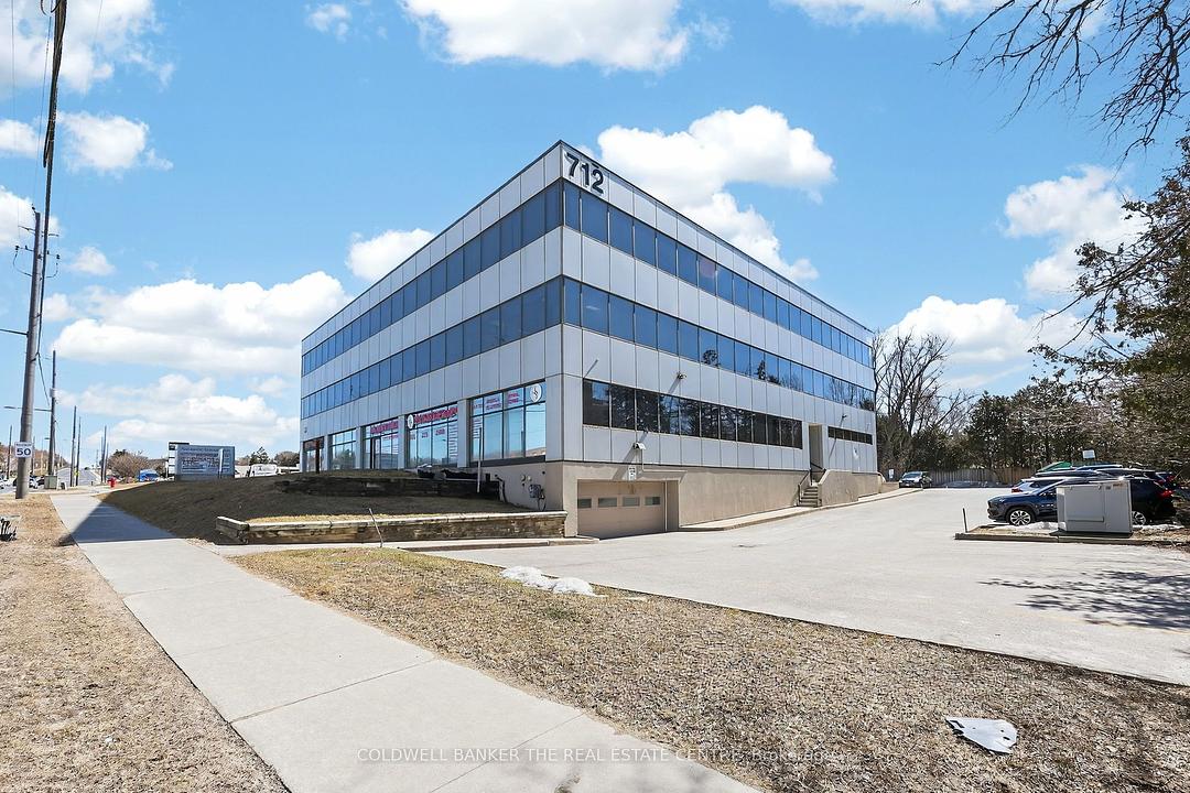 309 - 712 Davis Drive, Newmarket, ON