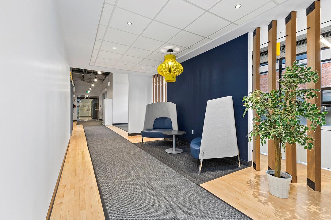 8.300 - 2500-1751 Rue Richardson, Montreal, QC