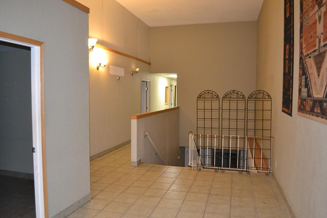 100 - 5017 50 Avenue, Red Deer, AB