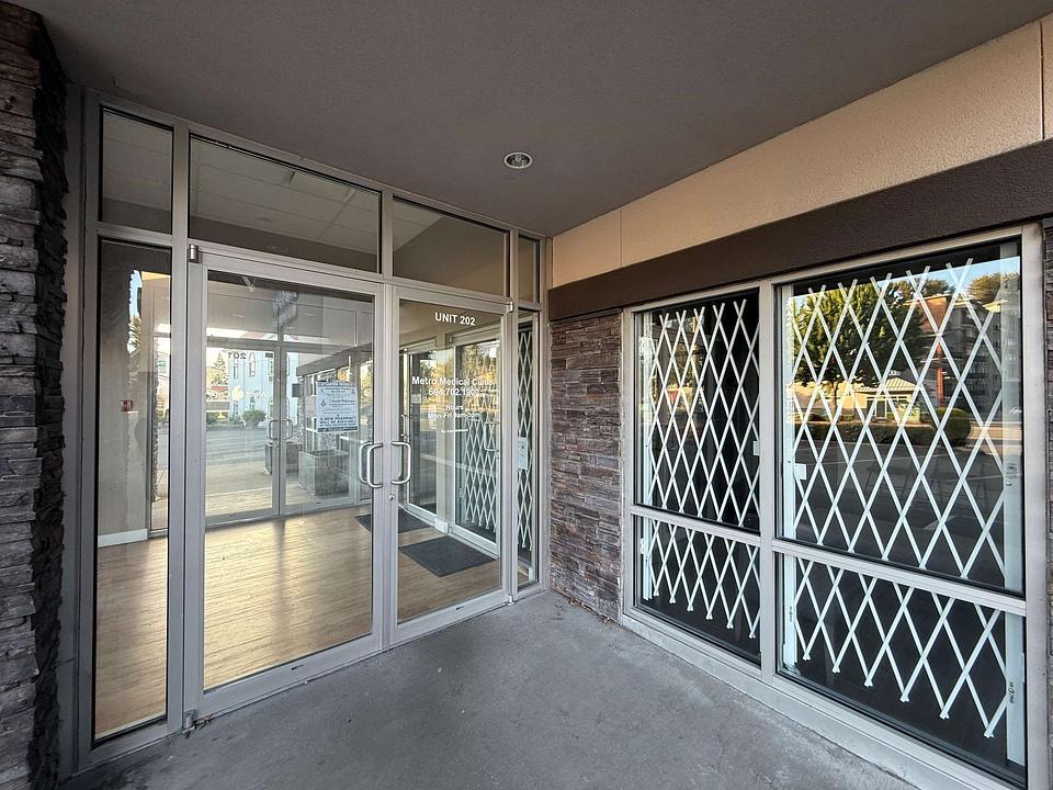 202 - 45610 Yale Road, Chilliwack, BC