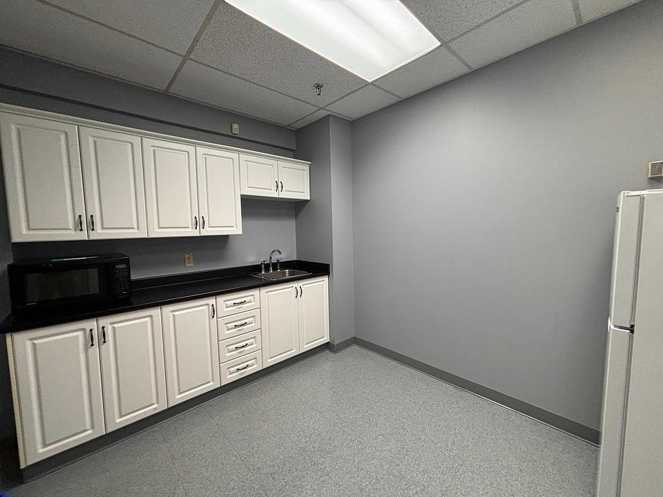 LL22 - 1701 Woodward Dr, Ottawa, ON
