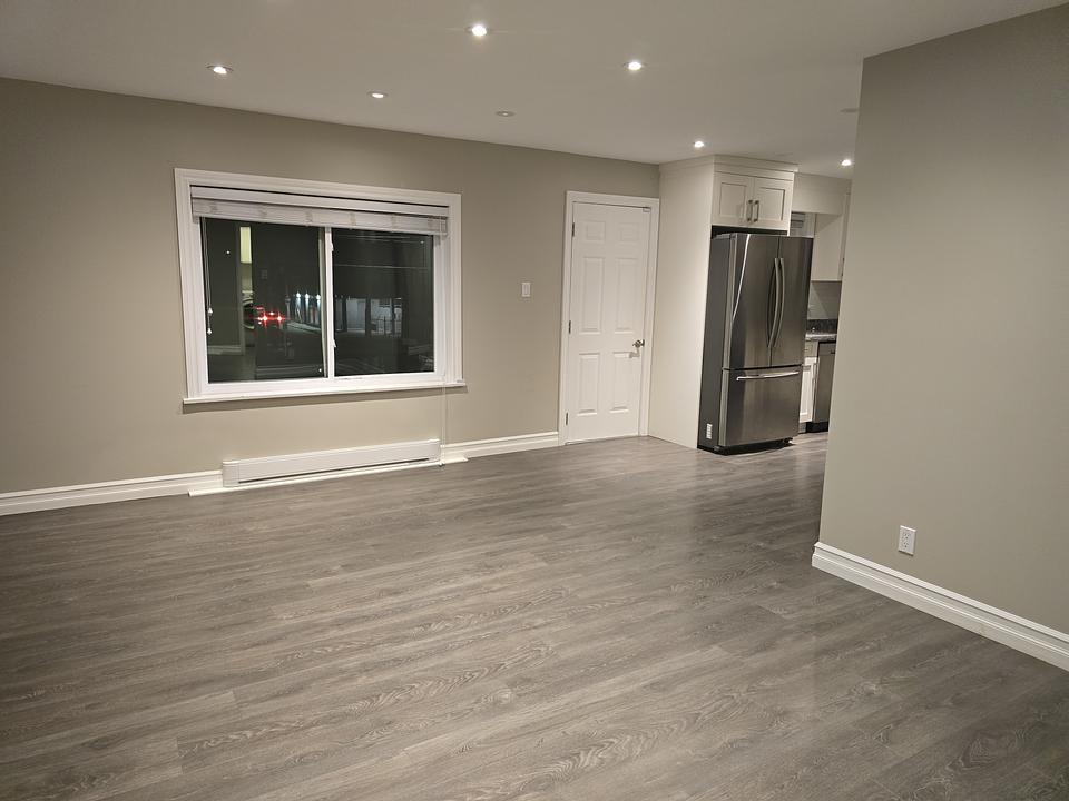 22504 Lougheed Highway, Maple Ridge, BC