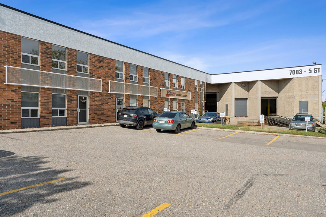 D - 7003 5 Street Southeast, Calgary, AB