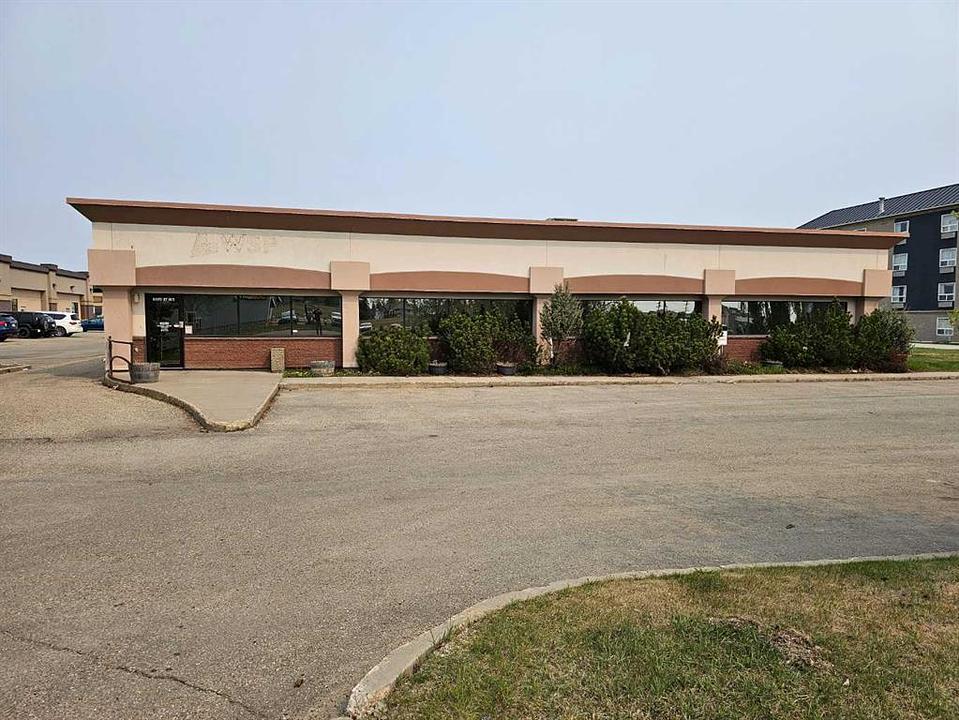 10070 117 Avenue, Grande Prairie, AB