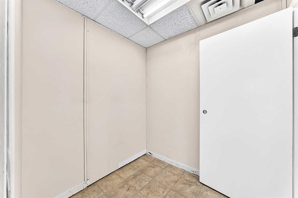 4722 1 Street Southwest, Calgary, AB