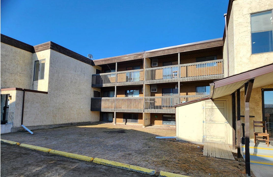 990 12 Avenue Southeast, Drumheller, AB