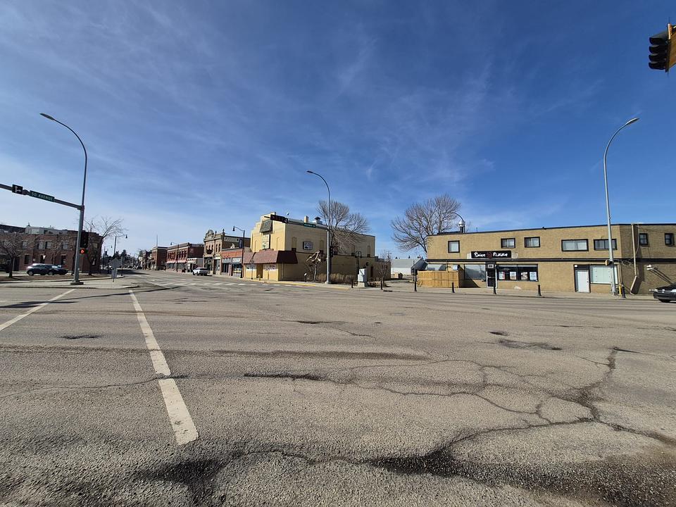 5004 Alberta 2 Alternate, Lacombe, AB