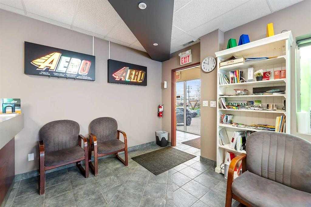 4852 50 Avenue Northeast, Calgary, AB