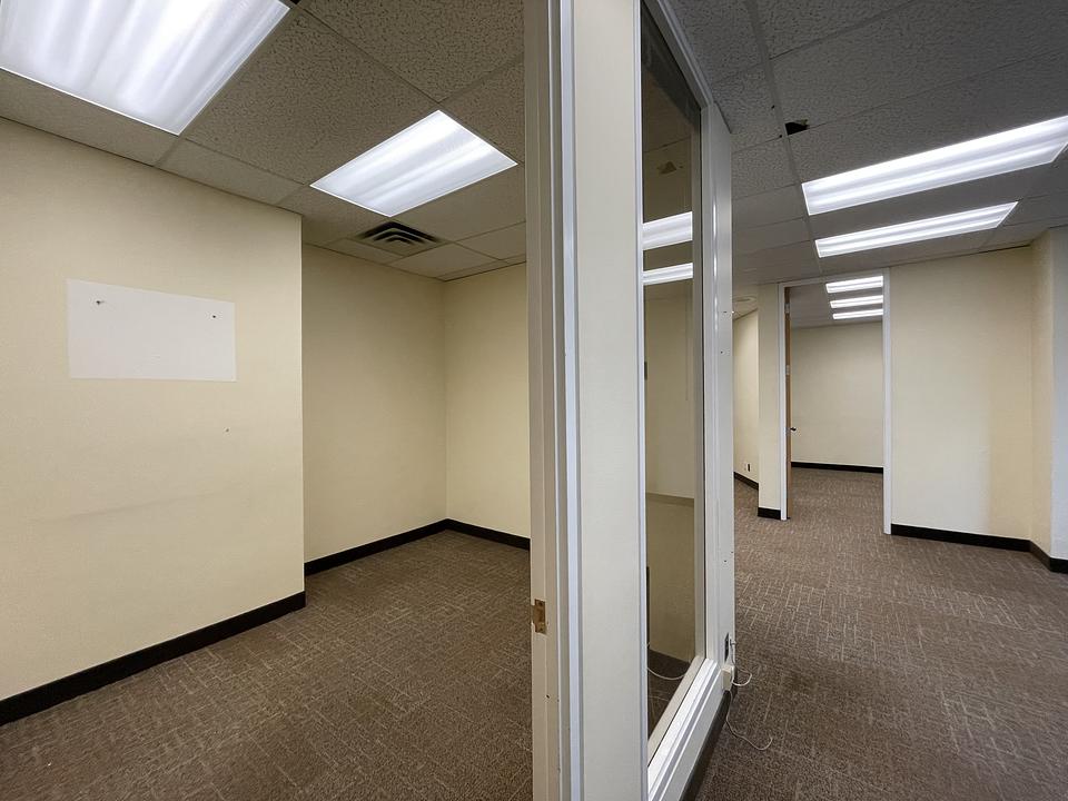 1301 - 605-123 Edward Street, Toronto, ON