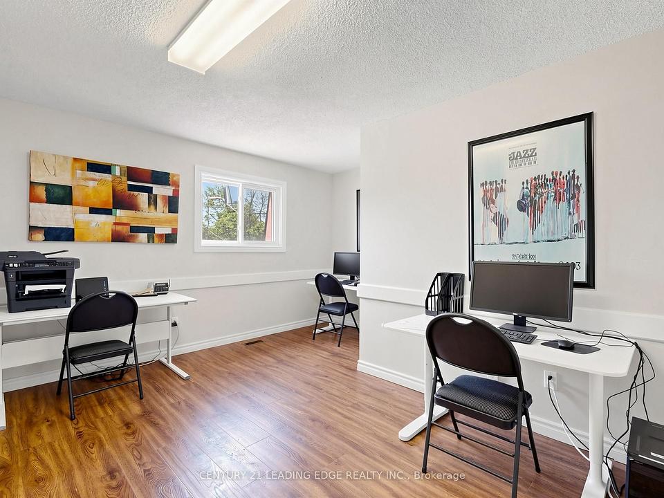 21 Metro Road South, Georgina, ON