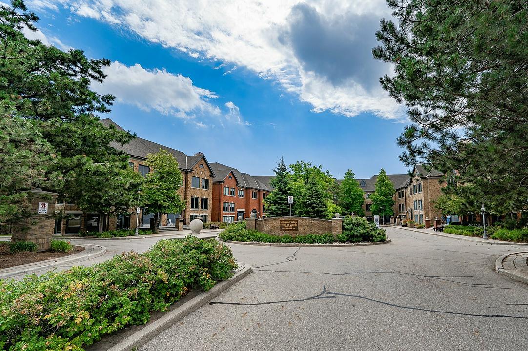 Suite 301A - 104-2904 South Sheridan Way, Oakville, ON
