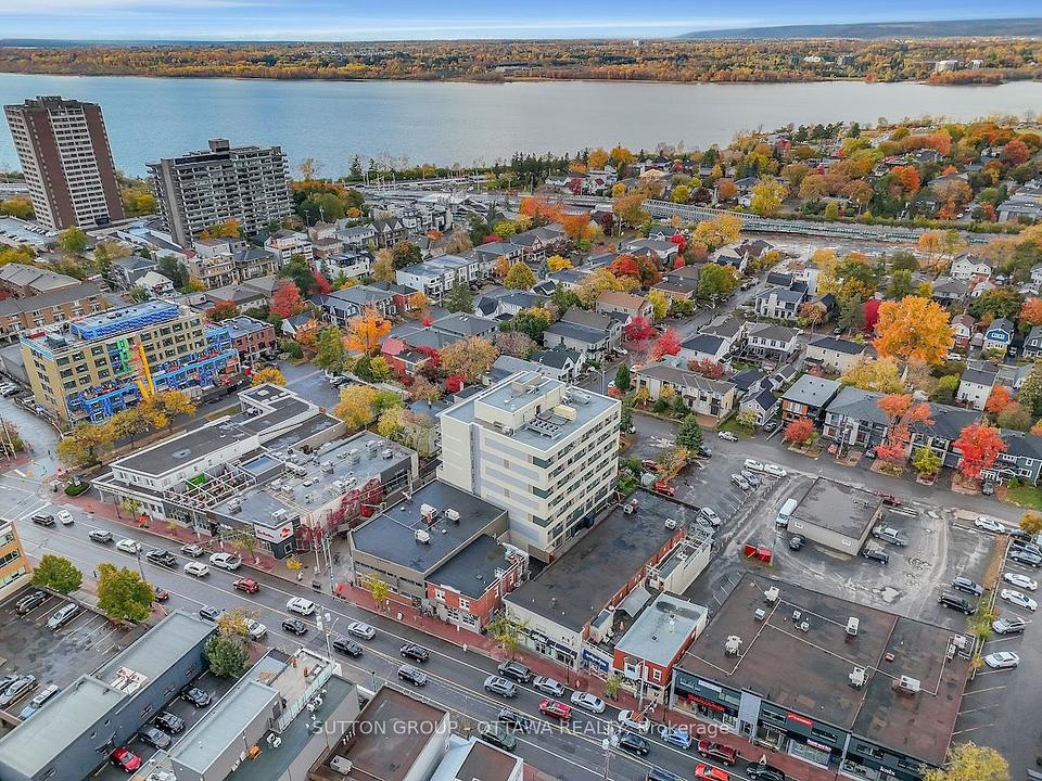 399 Winston Avenue, Ottawa, ON