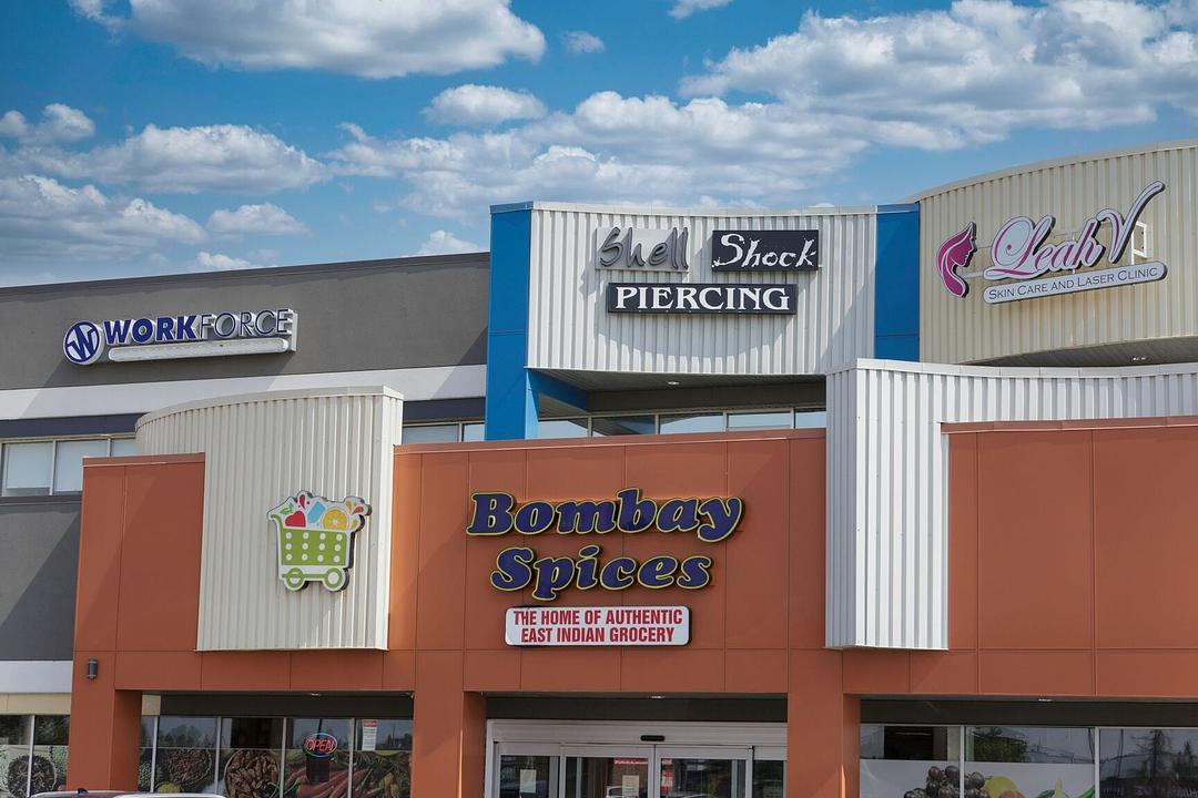 Off - 920 36 Street Northeast, Calgary, AB