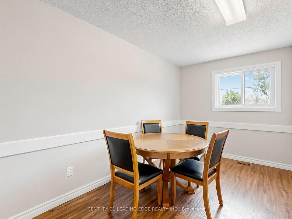 21 Metro Road South, Georgina, ON