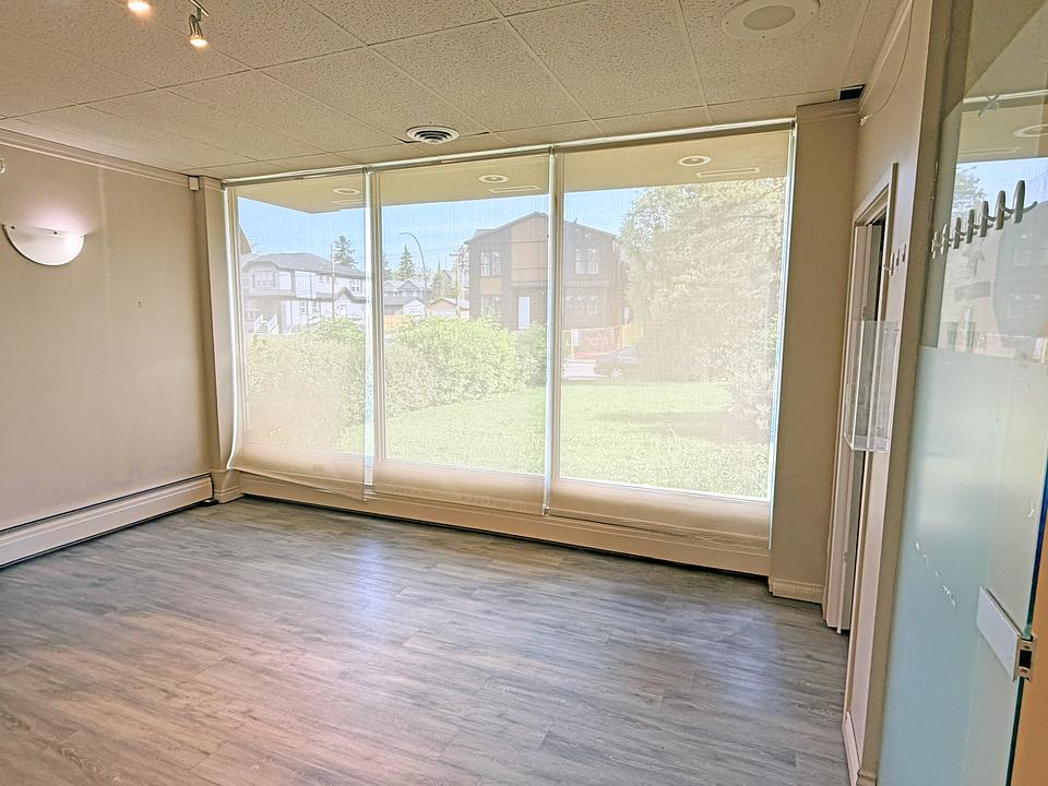 1133 17 Avenue Northwest, Calgary, AB