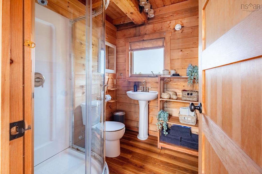 8 Simmons Island, West Dover, NS