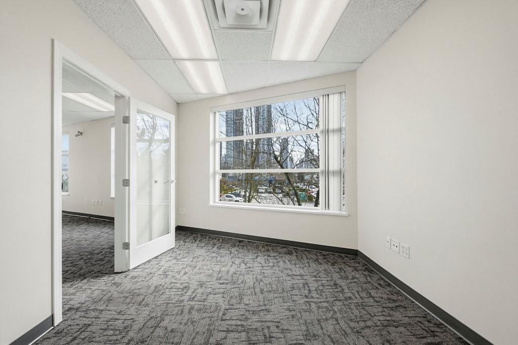 207 - 3833 Henning Dr, Burnaby, BC