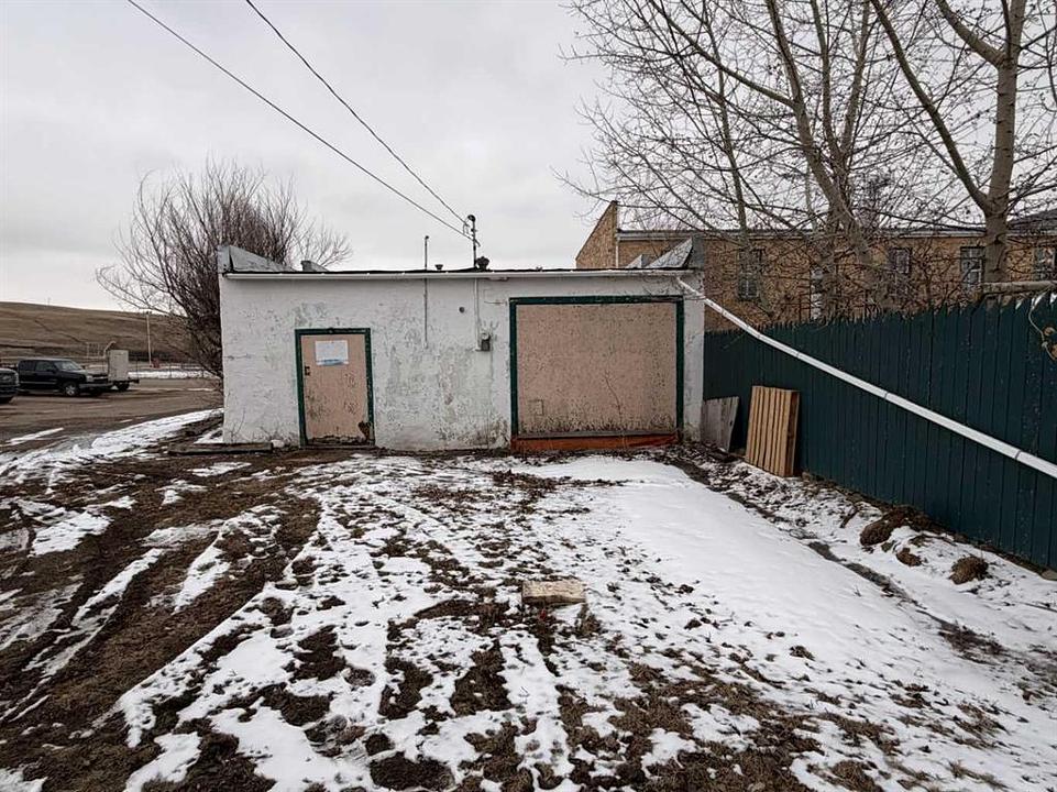416 Caradoc Avenue, Carbon, AB