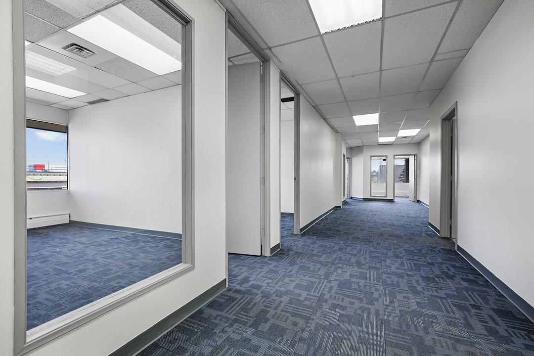 220 - 3016 19 Street Northeast, Calgary, AB