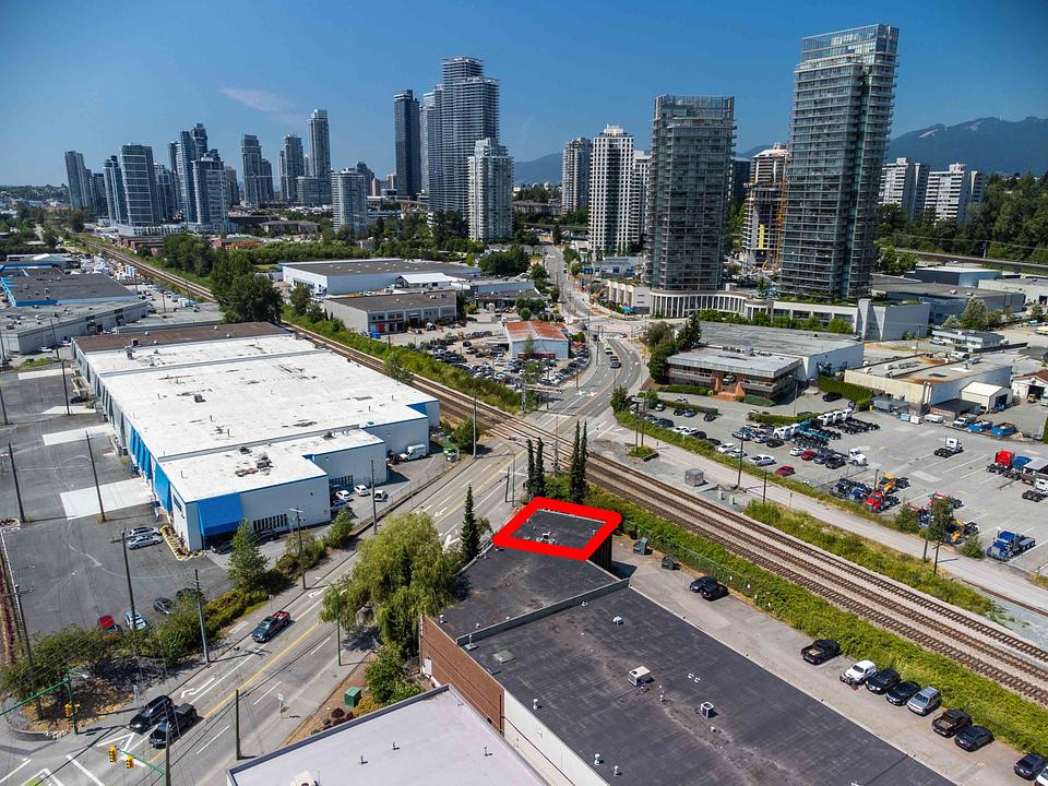 101 - 2544 Douglas Road, Burnaby, BC
