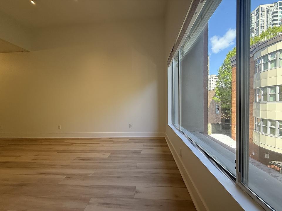 1080 Mainland Street, Vancouver, BC