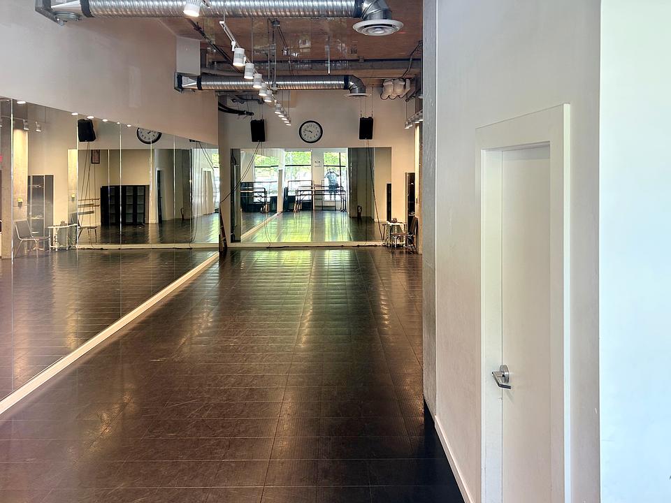 5460 Fraser Street, Vancouver, BC