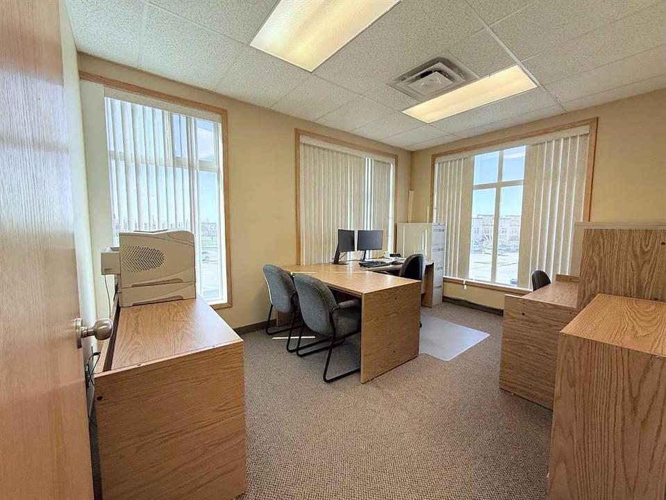 200 - 9805 97 Street, Grande Prairie, AB